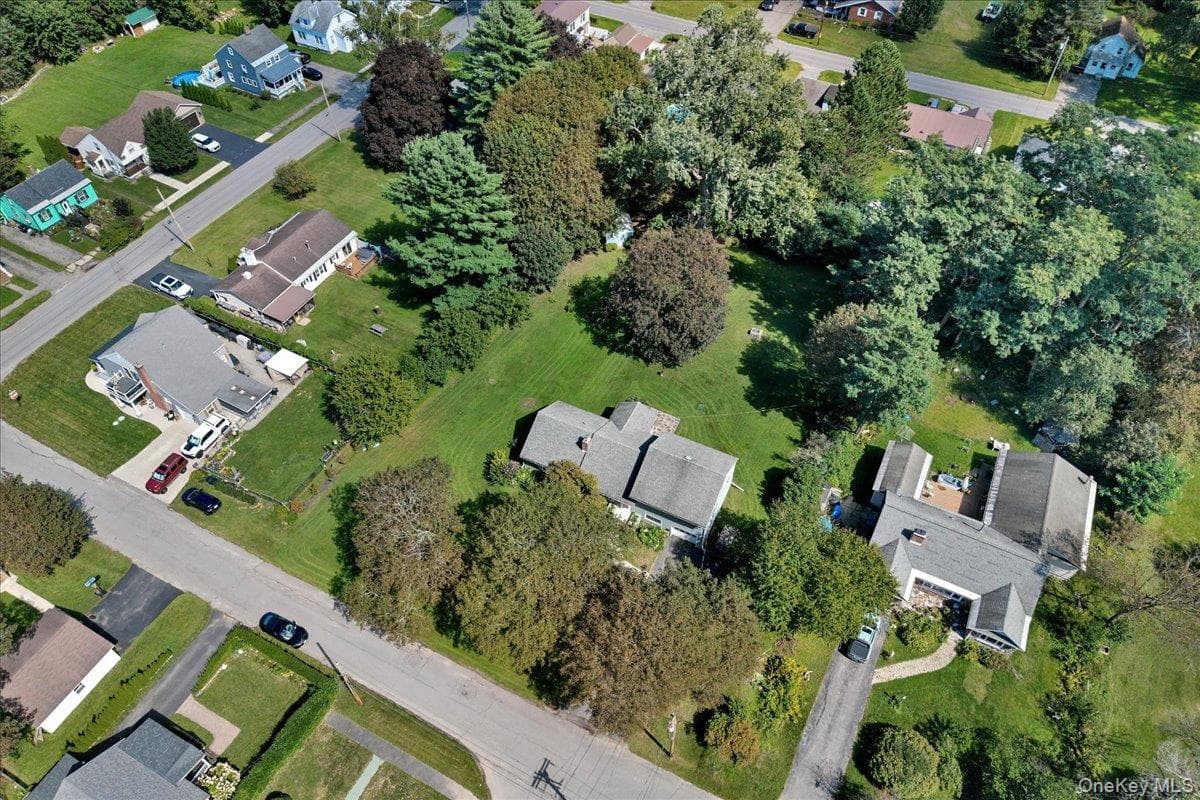 10 Eastland Avenue thumbnail 46