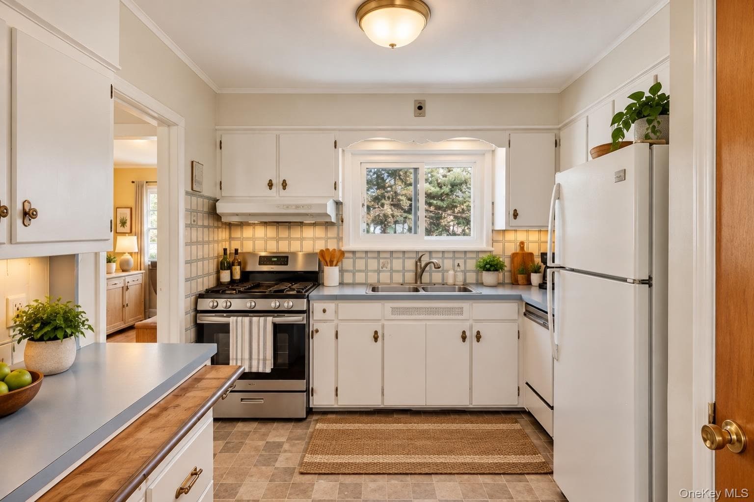10 Eastland Avenue thumbnail 16