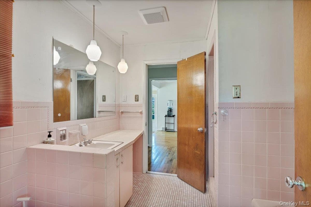 10 Eastland Avenue thumbnail 25