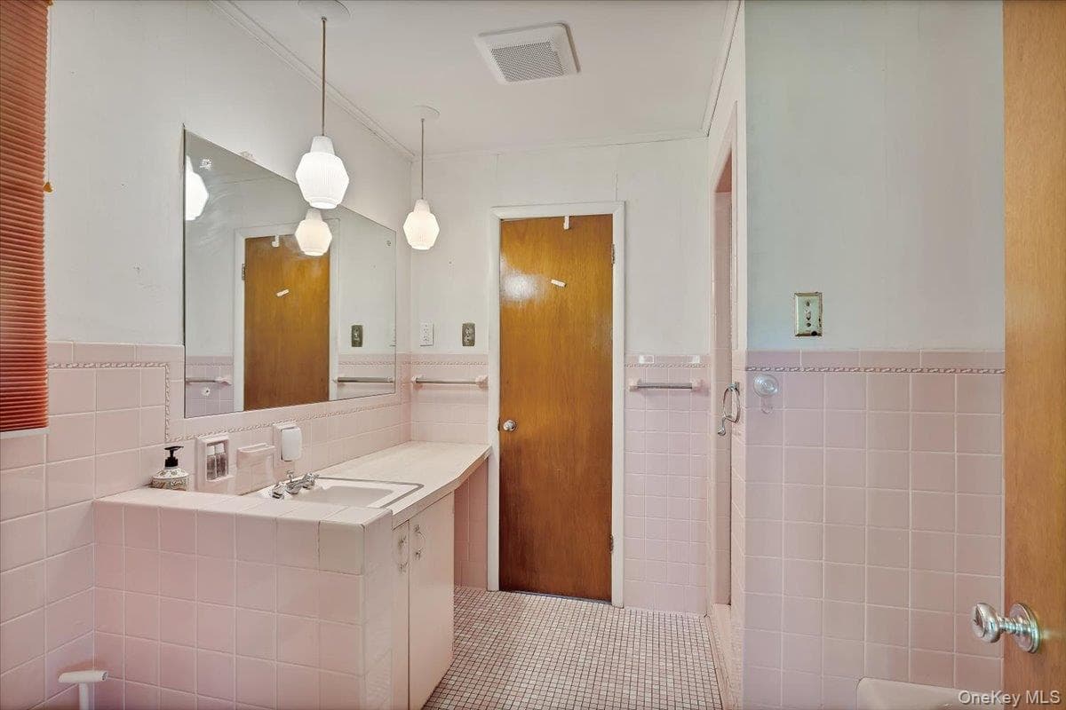 10 Eastland Avenue thumbnail 24