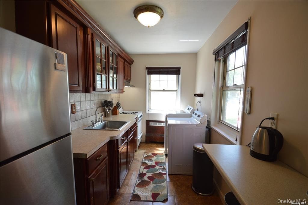 251-34 61st Avenue Unit: 1 thumbnail 8