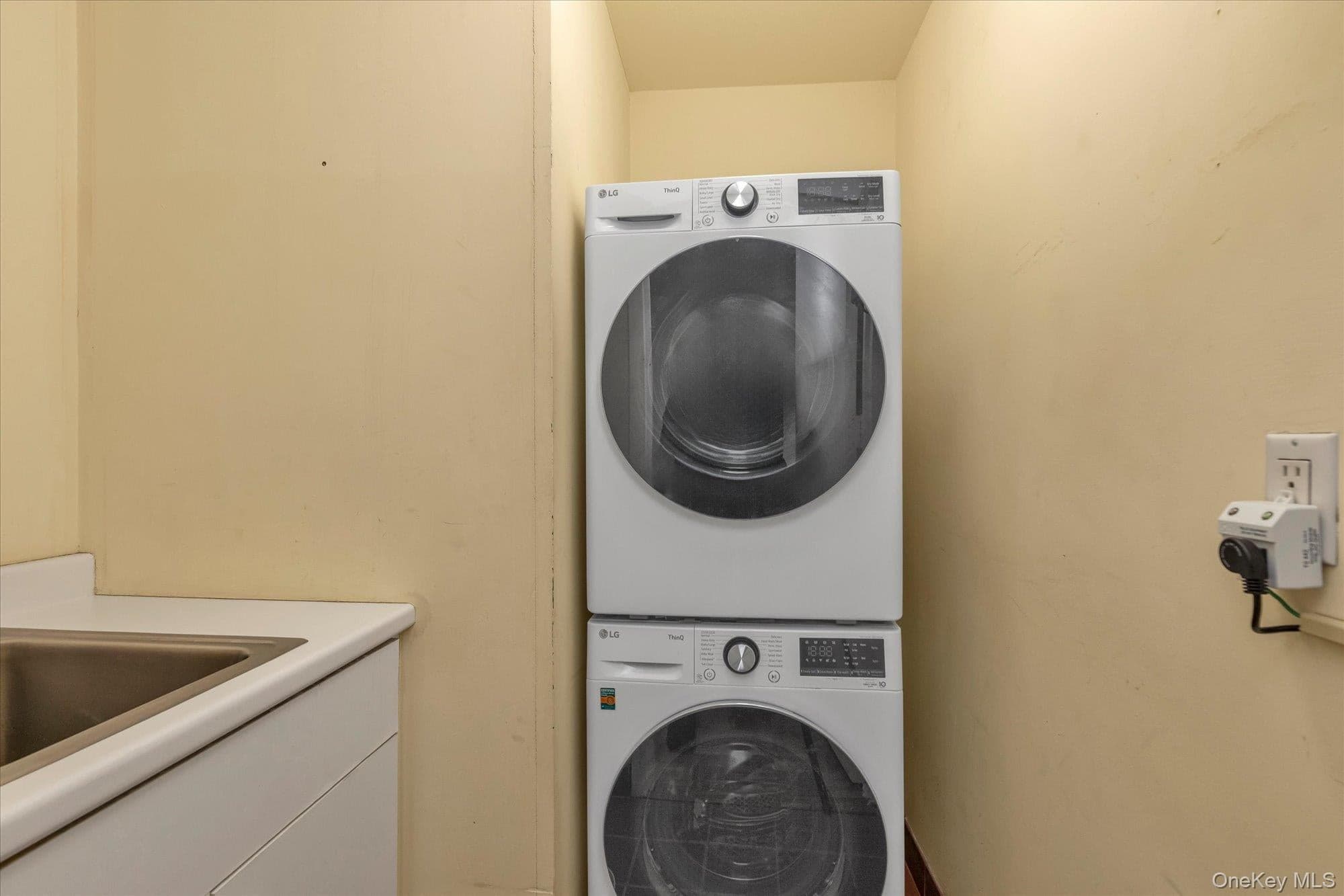 100 Hilton Avenue Unit: M3 thumbnail 13