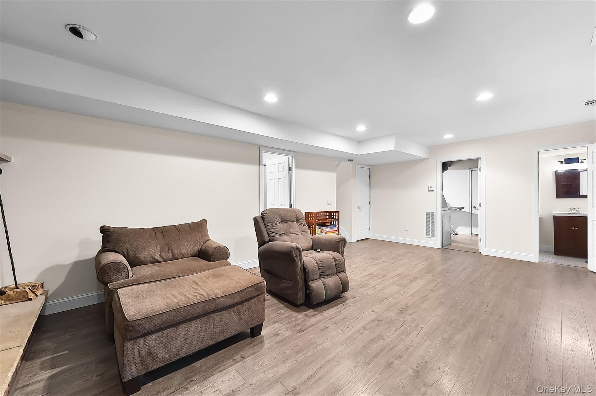 96 Lake Nanuet DR thumbnail 28