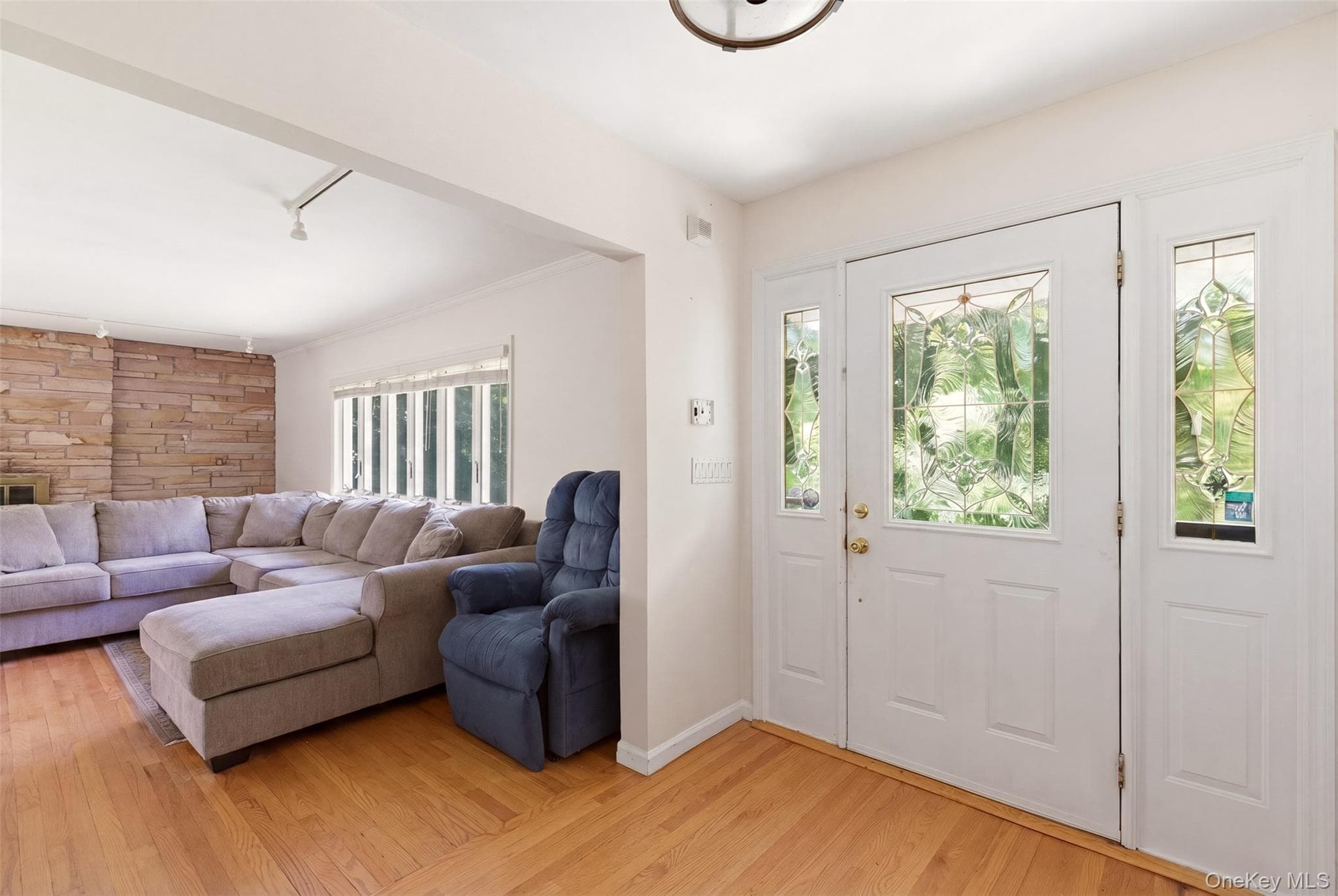 106 Vineyard Road thumbnail 2