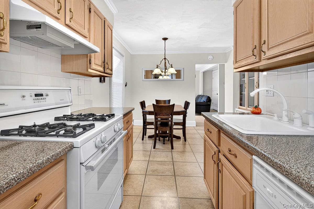 200 Lakeview Avenue thumbnail 13