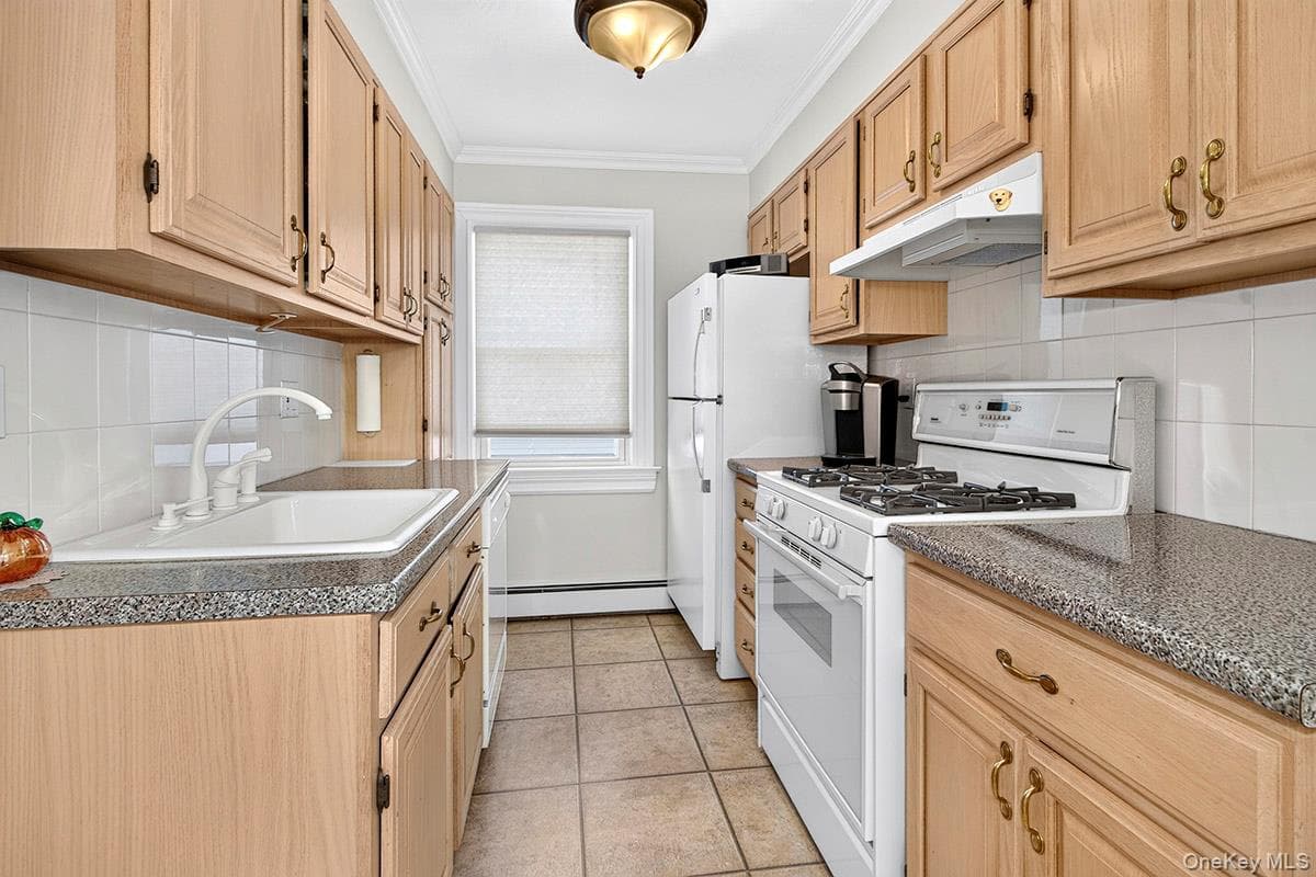 200 Lakeview Avenue thumbnail 11