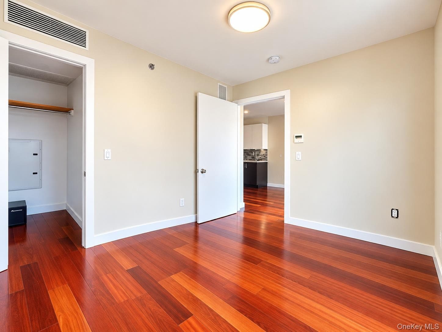 14238 37th Avenue Unit: 4A thumbnail 6