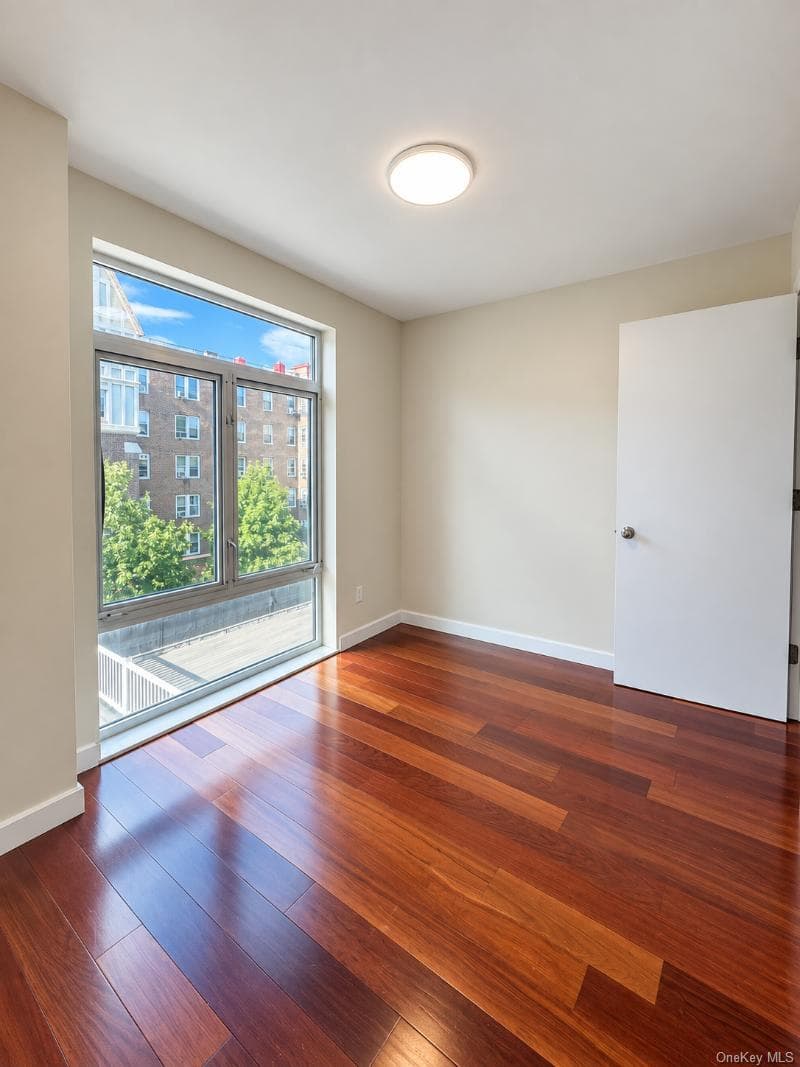 14238 37th Avenue Unit: 4A thumbnail 5