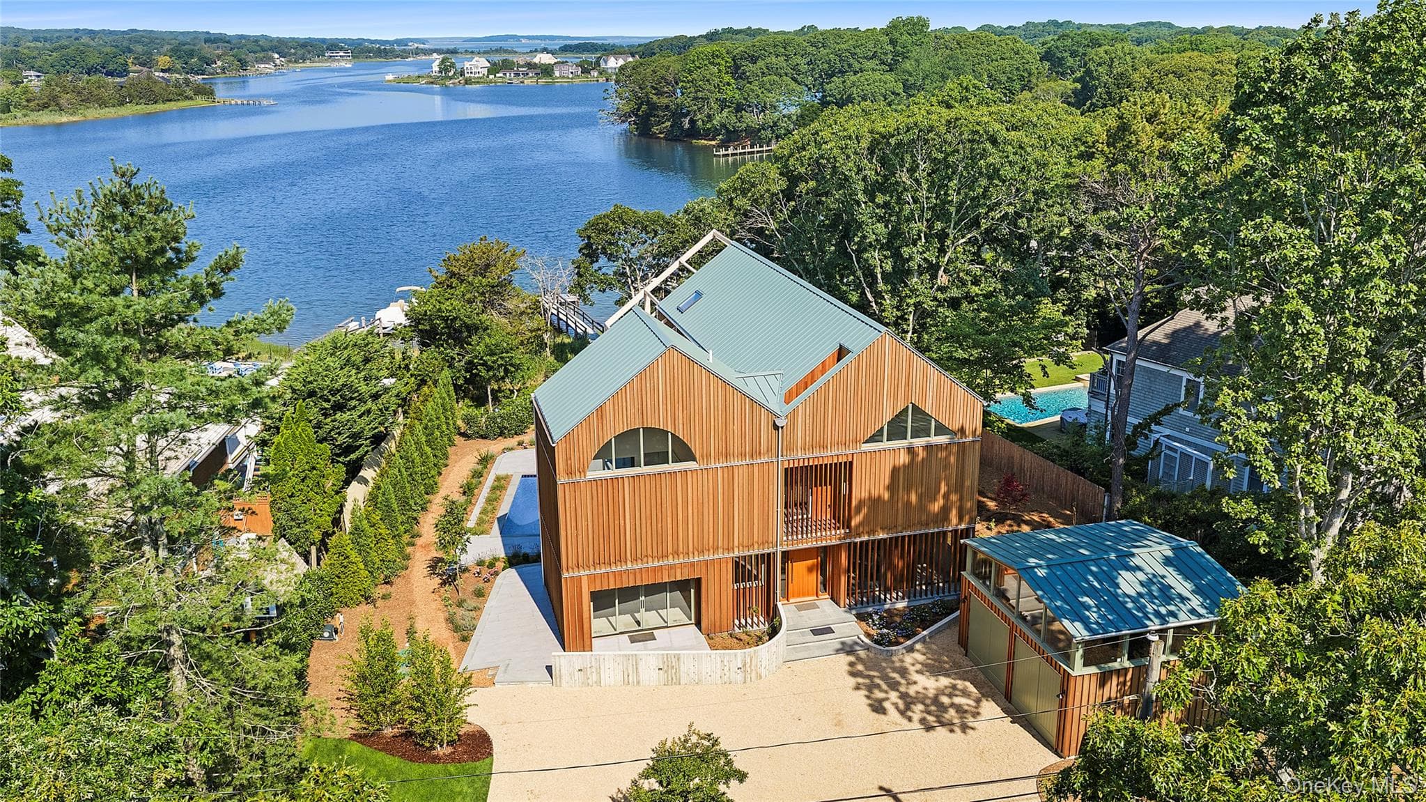 25 Bluff Point Road thumbnail 3
