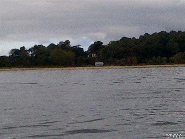 223 Beach Road photo 1