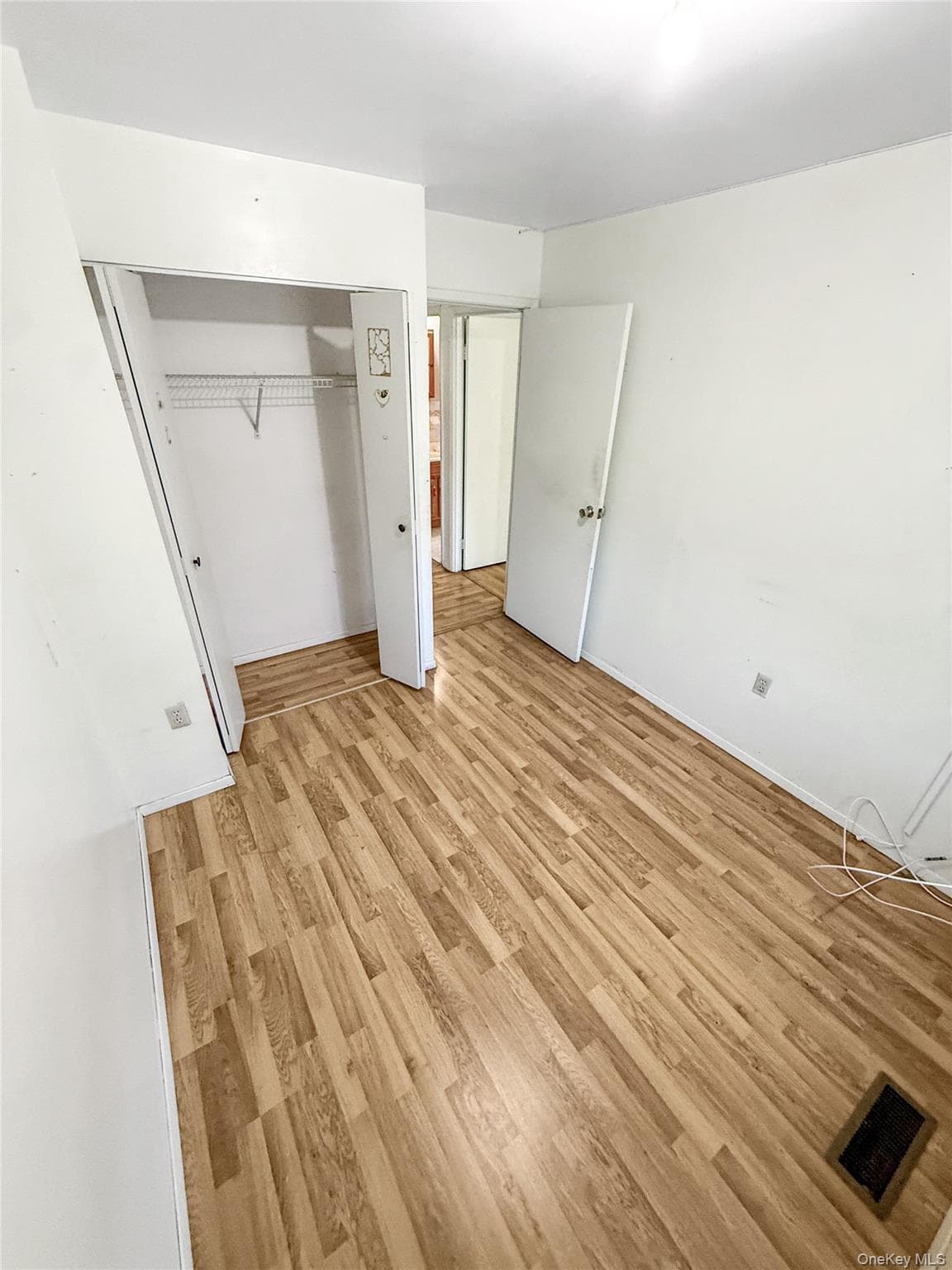 702 Saint Anns Avenue thumbnail 13