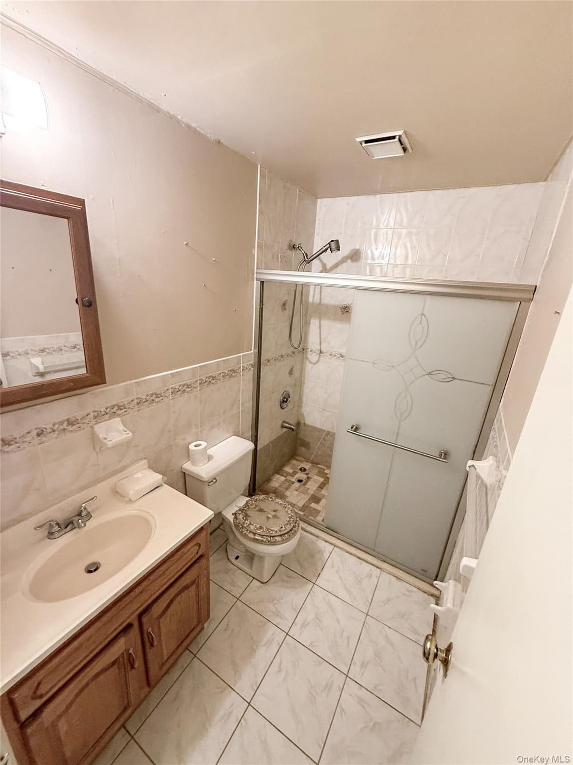 702 Saint Anns Avenue thumbnail 8