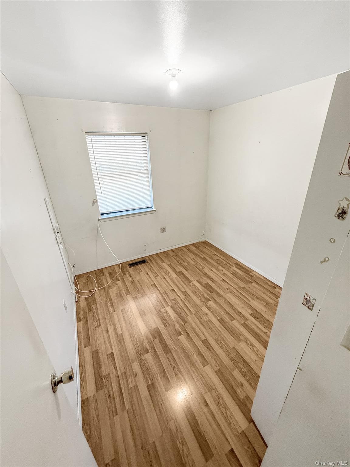 702 Saint Anns Avenue thumbnail 12