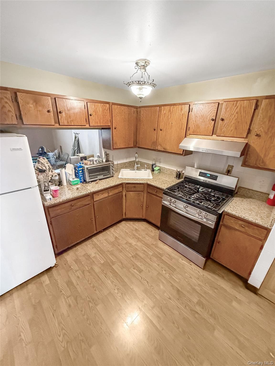 702 Saint Anns Avenue thumbnail 4