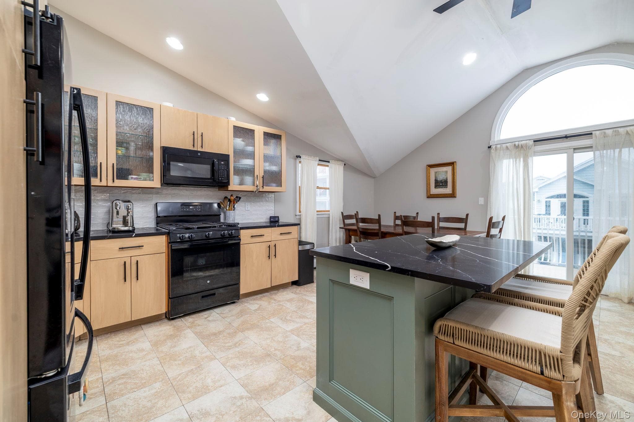 85 Virginia Avenue thumbnail 9