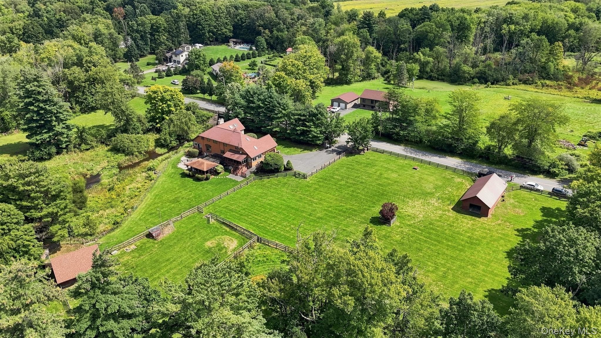 289 Pine Grove Road, Middletown