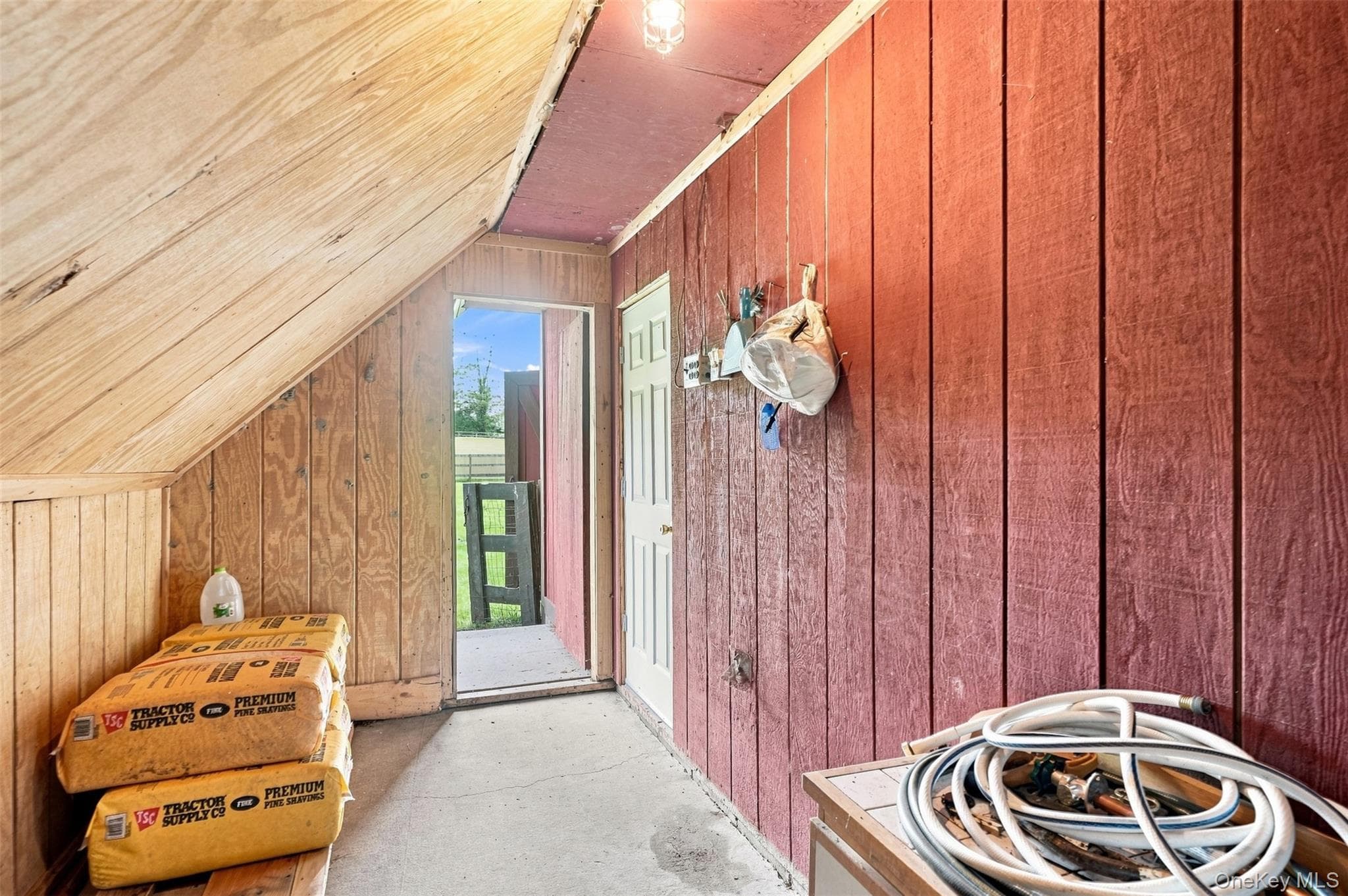 289 Pine Grove Road thumbnail 35