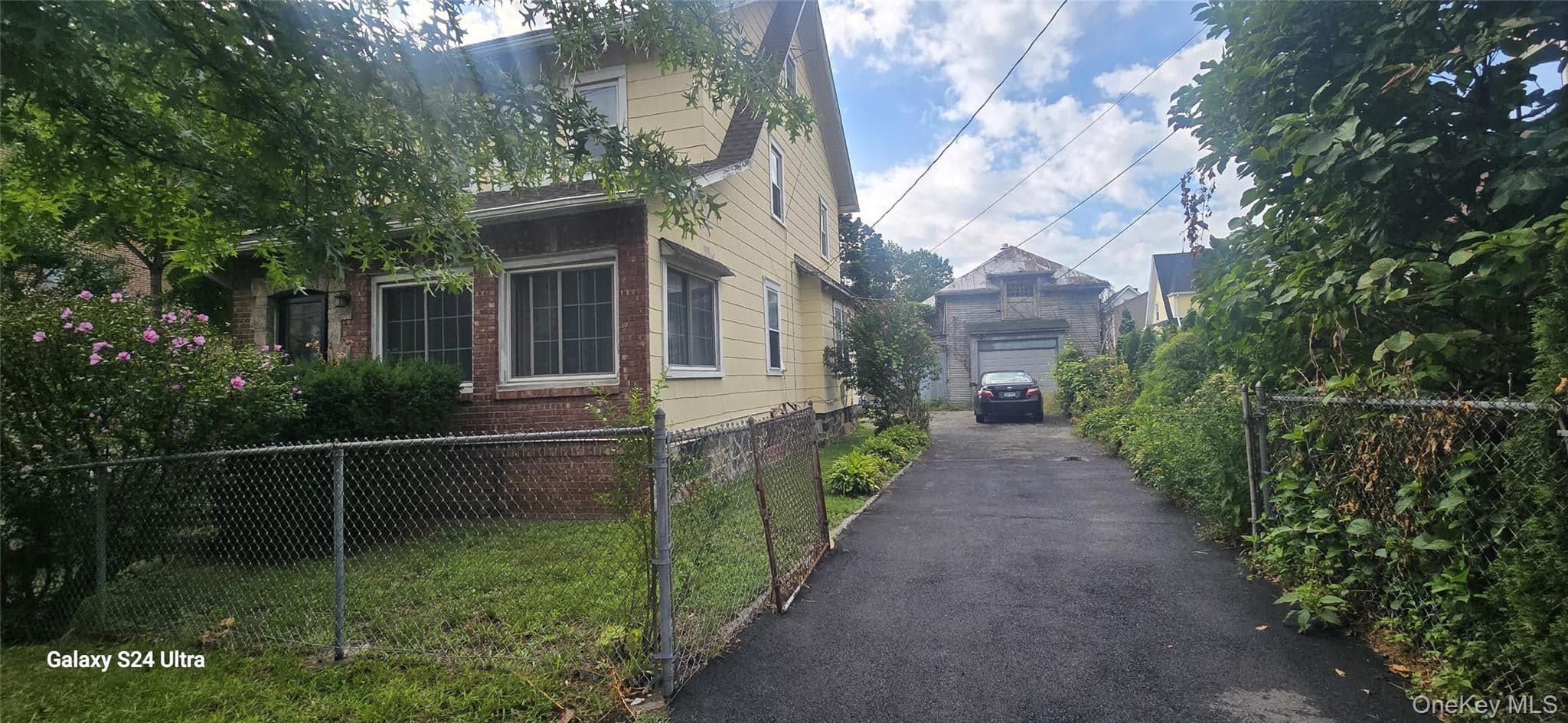 112 E 4th Street photo 1