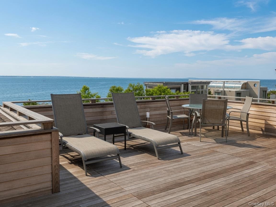 221 Bay Walk thumbnail 25
