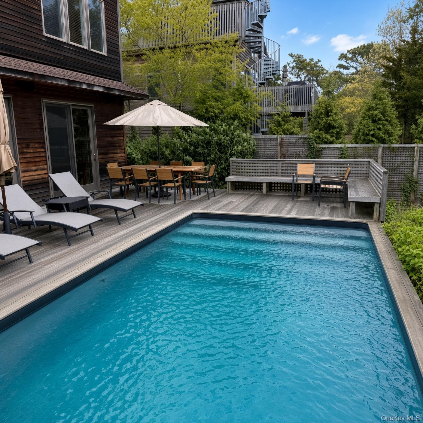 221 Bay Walk thumbnail 21
