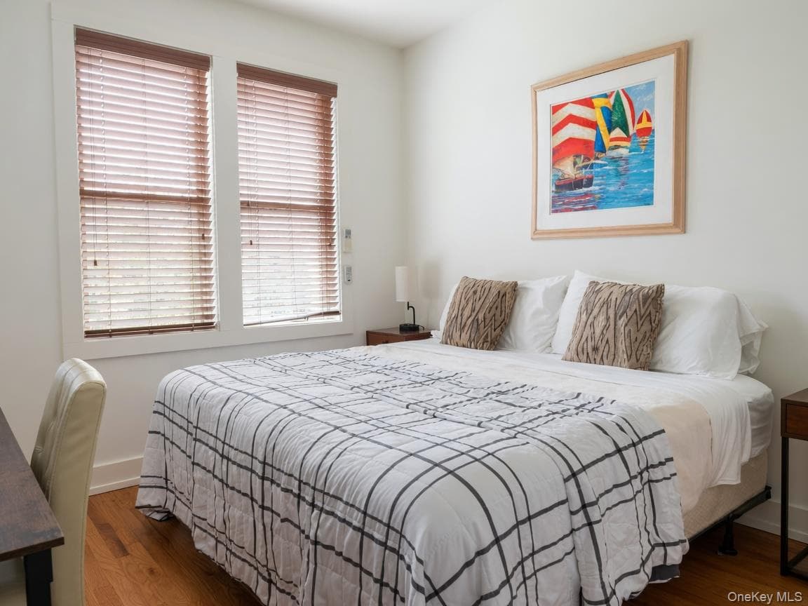 221 Bay Walk thumbnail 14