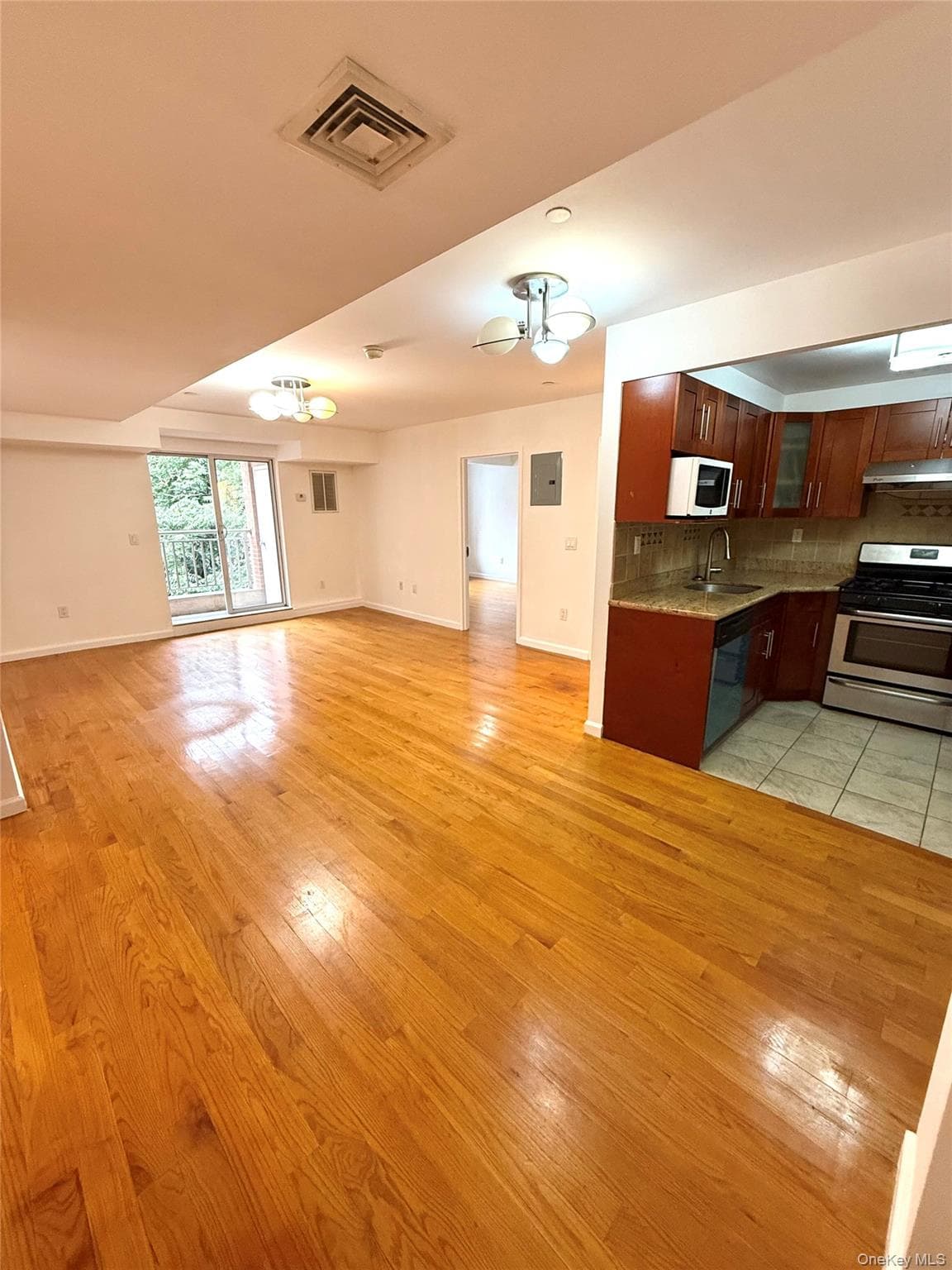 140-75 Ash Avenue Unit: 5H, Flushing