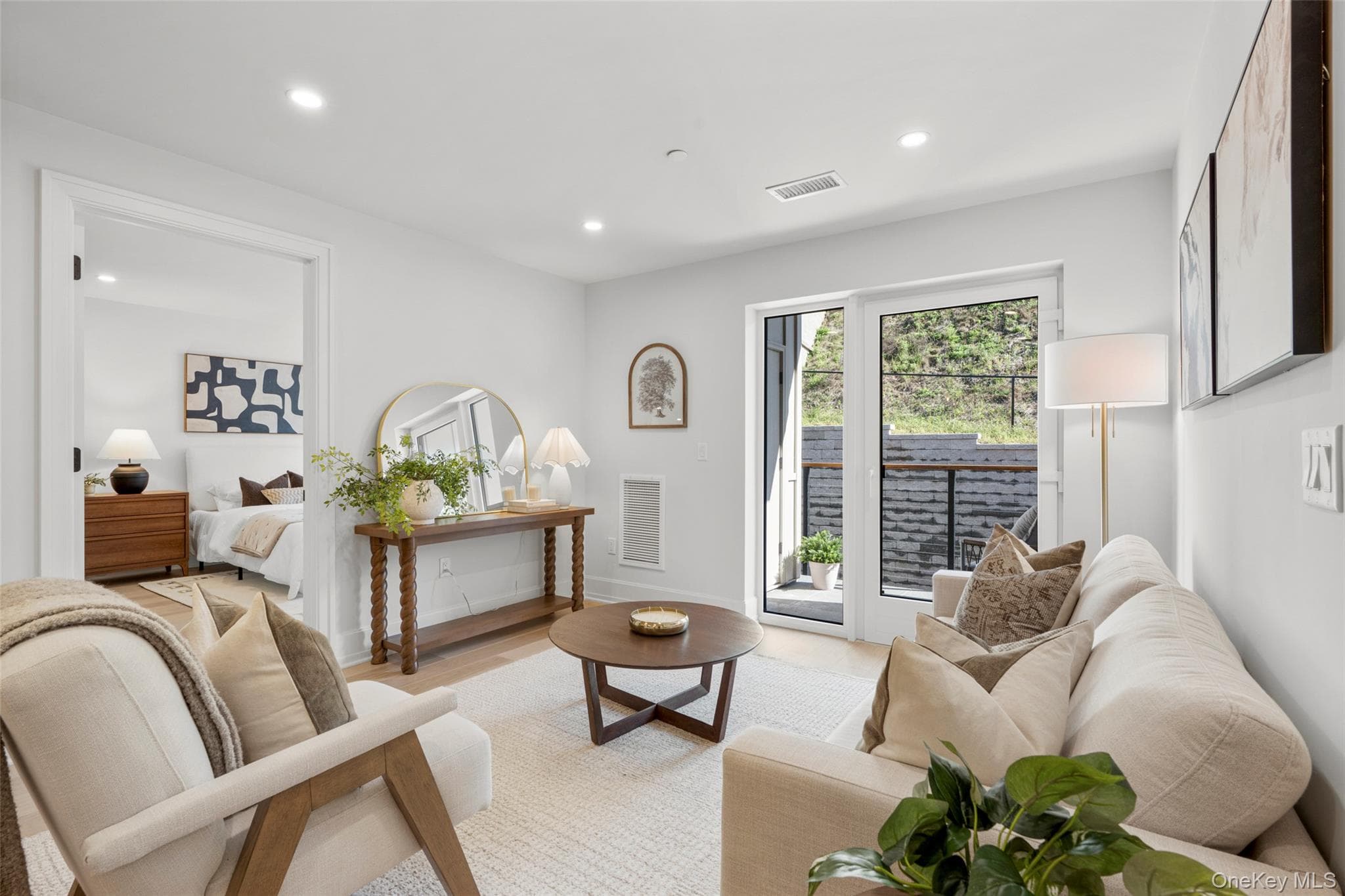 25 S Riverside Avenue Unit: 305 thumbnail 11