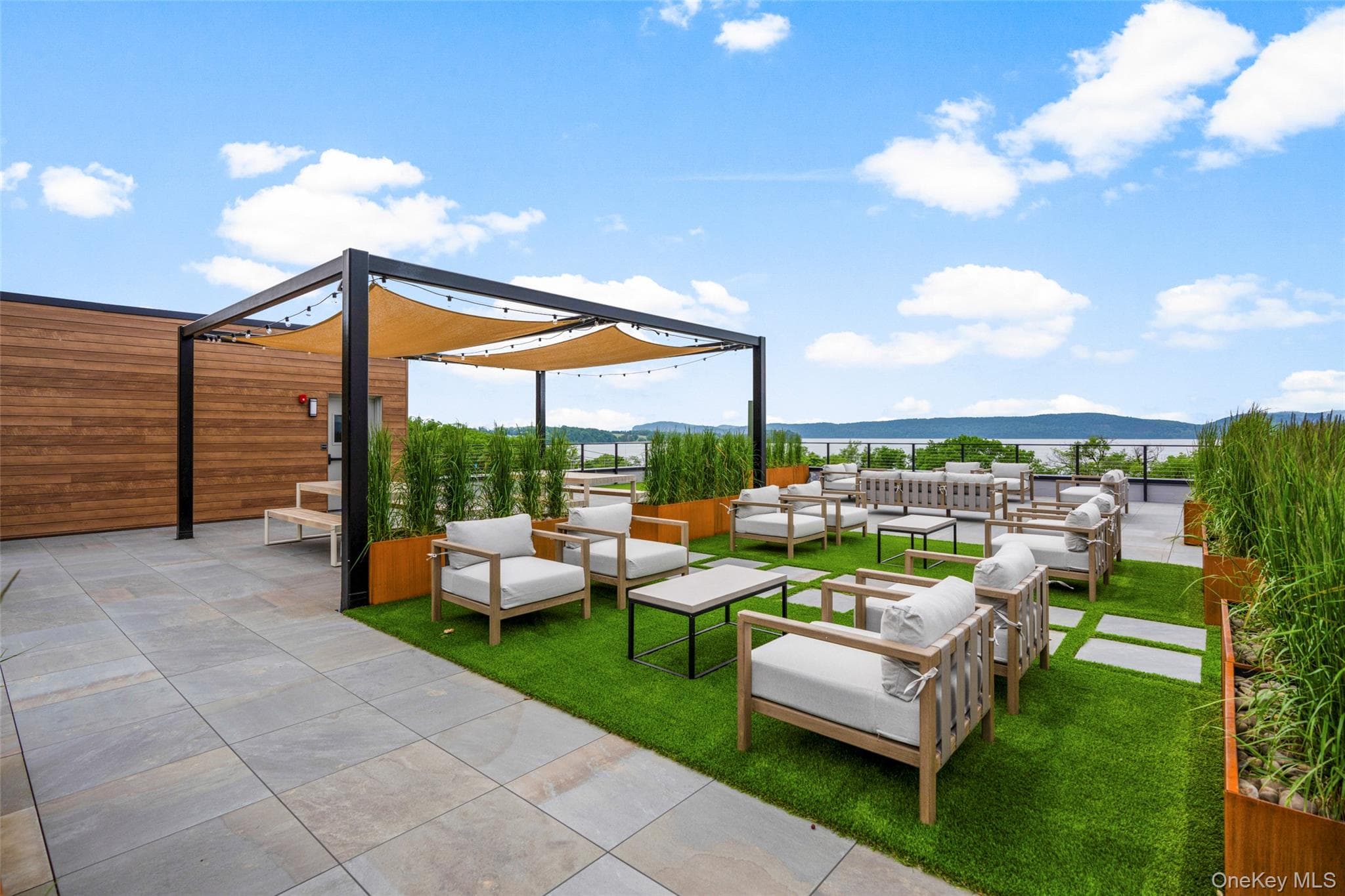 25 S Riverside Avenue Unit: 305 thumbnail 33