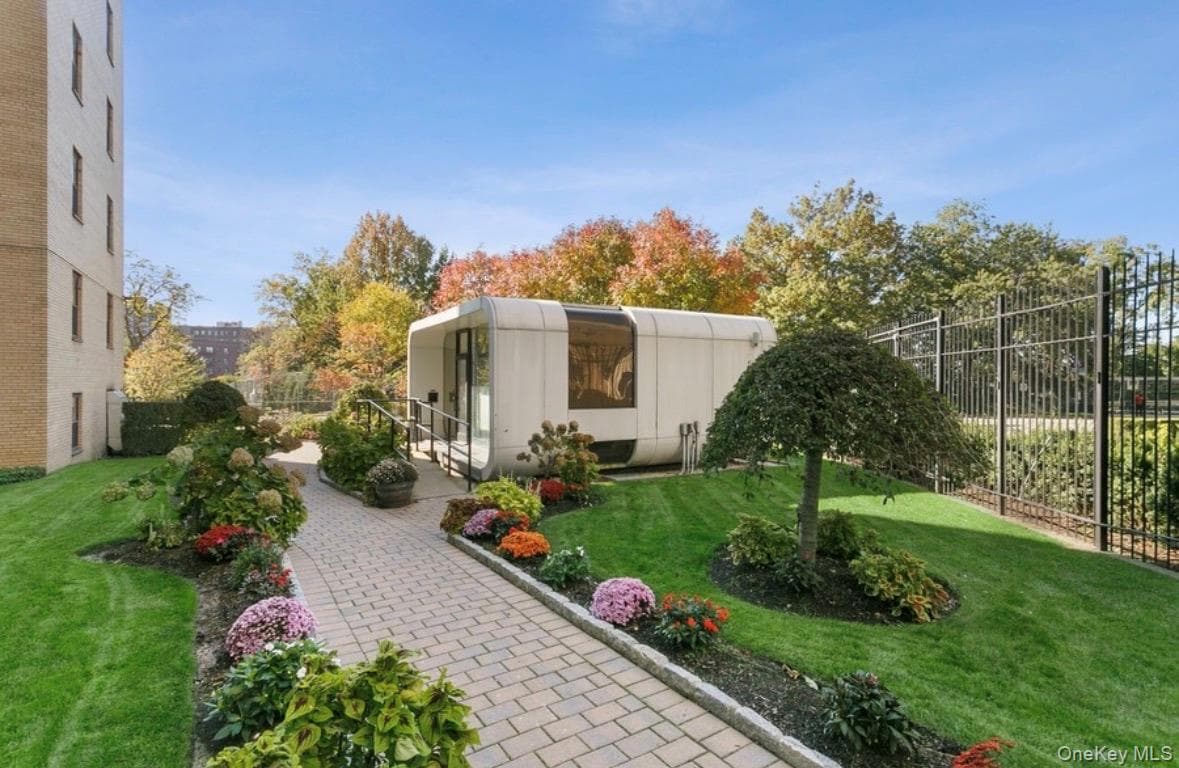 5 Fordham Hill Oval Unit: 10D thumbnail 4