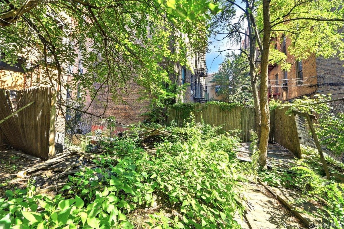 918 Summit Avenue thumbnail 23