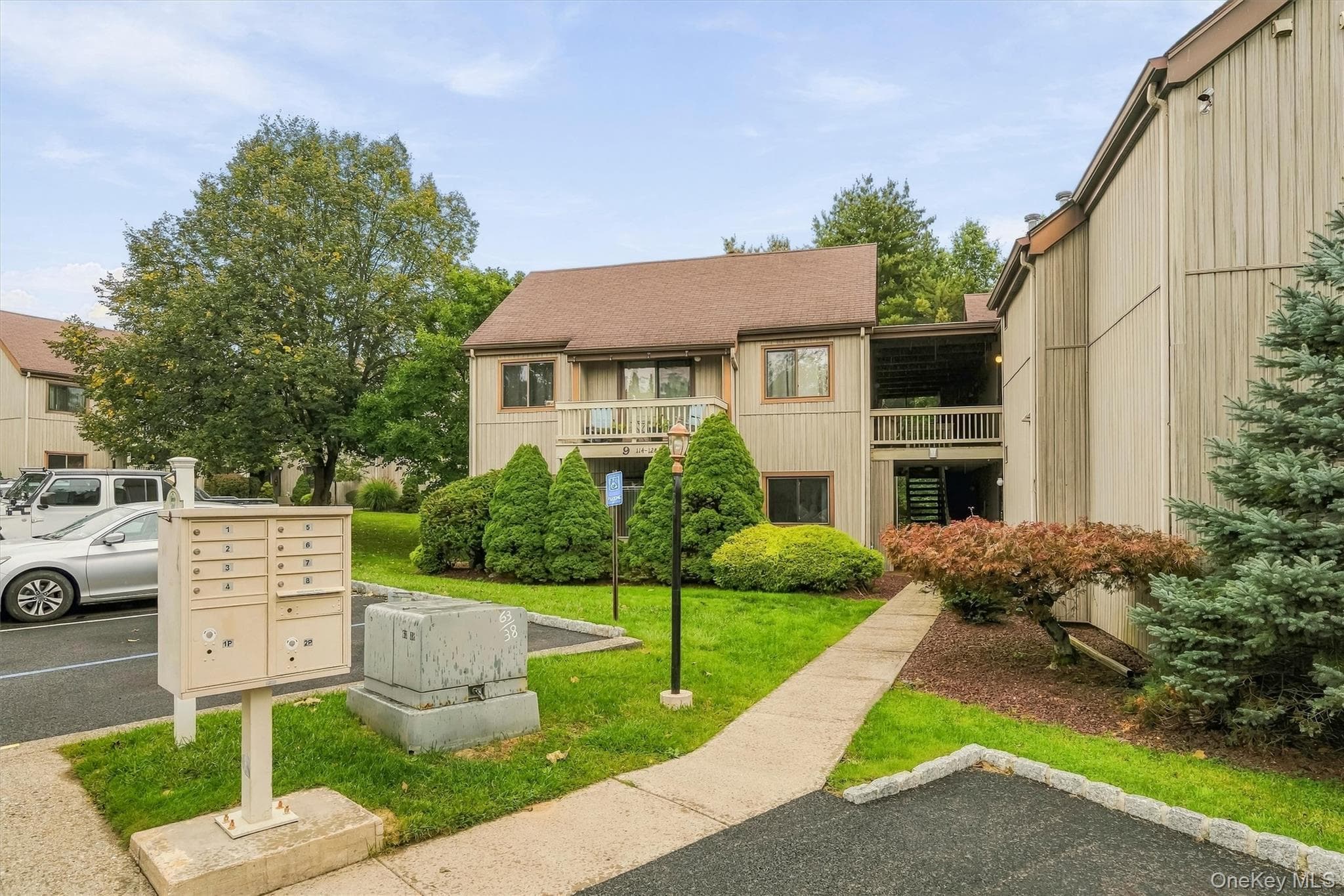 122 Sycamore Drive photo 1