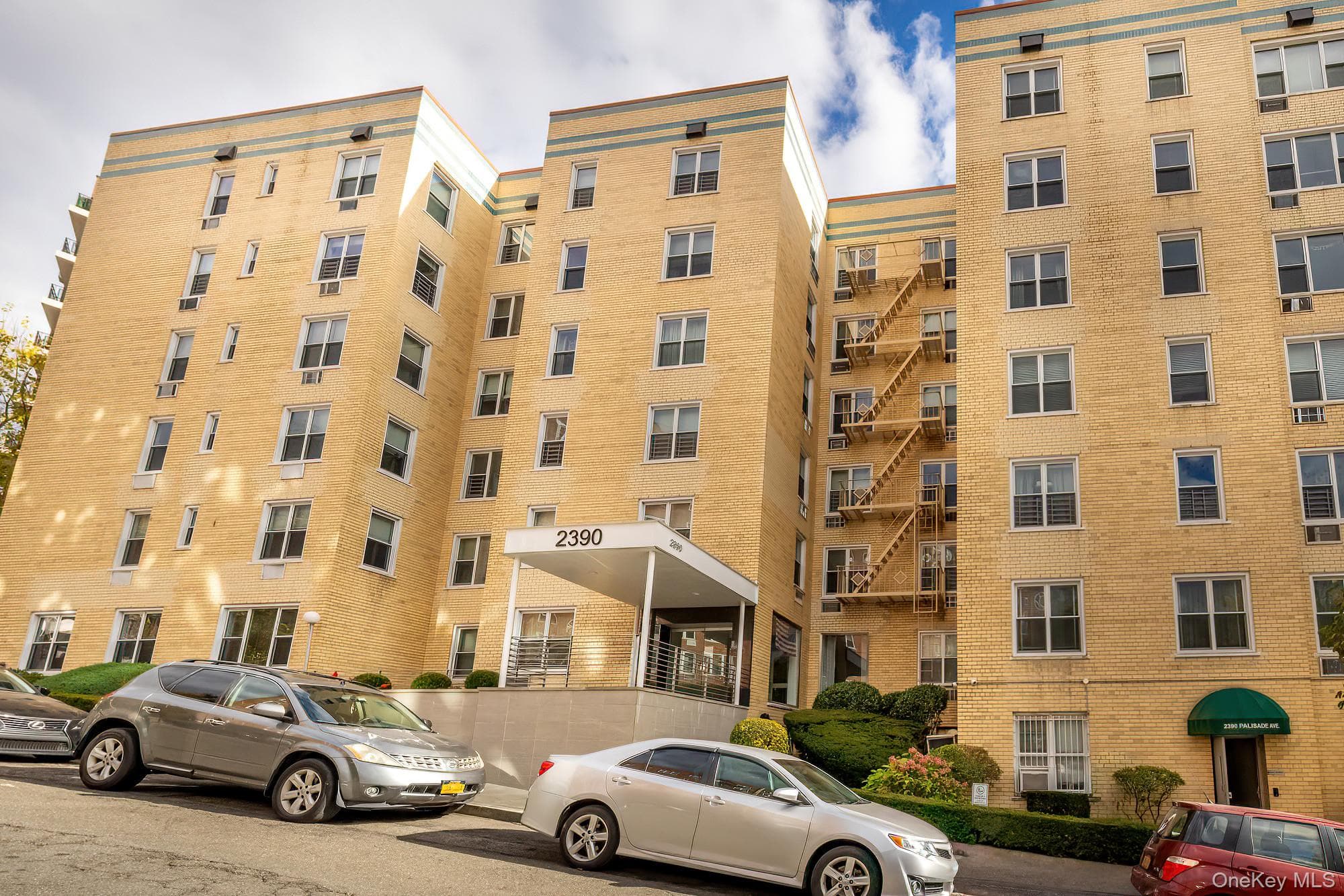 2390 Palisade Avenue Unit: 5J, Bronx