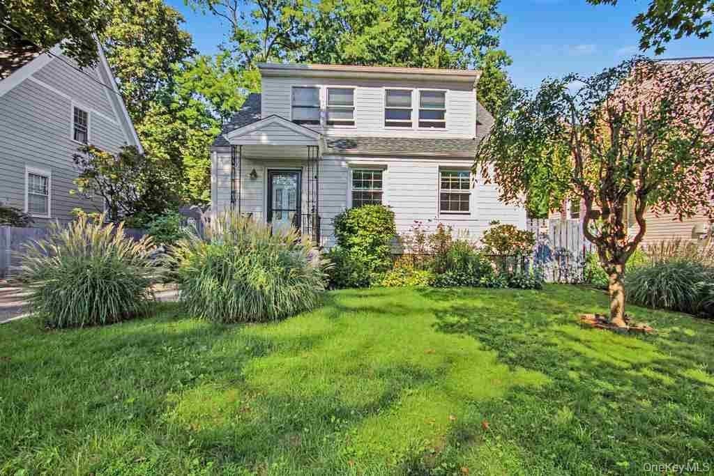 8 Curry Road, Hastings-on-hudson