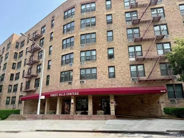 5803 Calloway Street Unit: 4H, Corona
