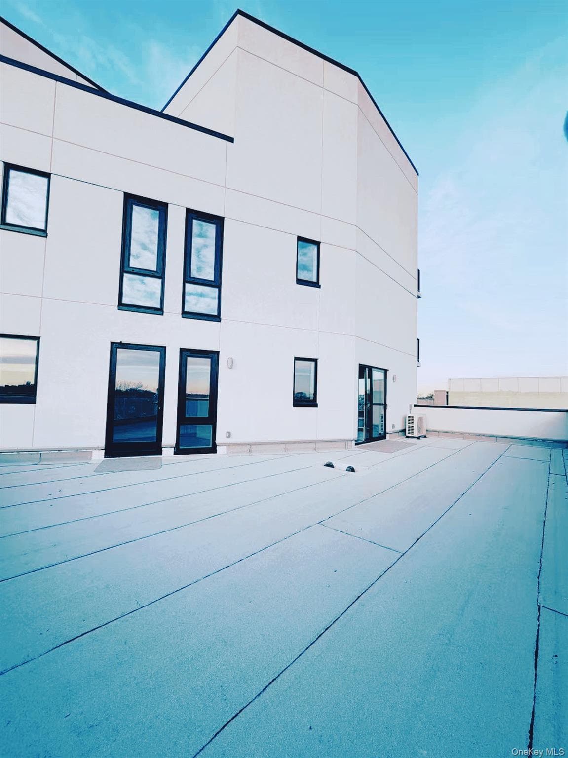 150-02 Northern Boulevard Unit: 6G thumbnail 2