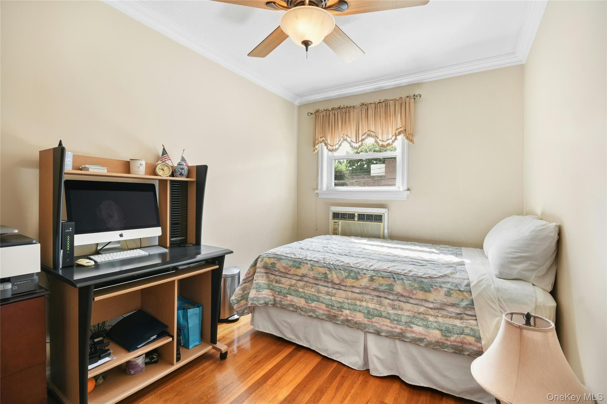137 E 235th Street thumbnail 17