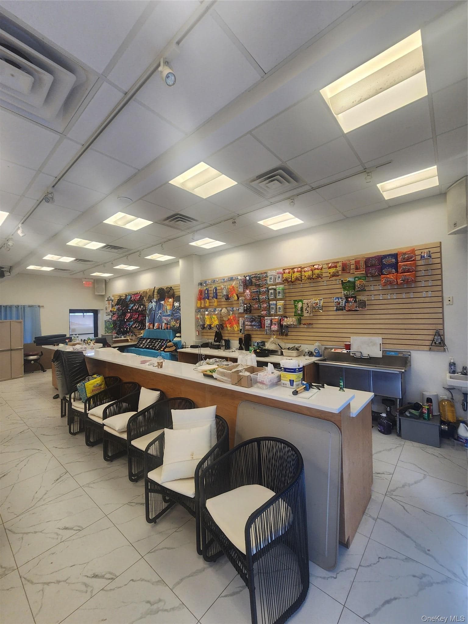 377 Woodcleft Avenue thumbnail 6
