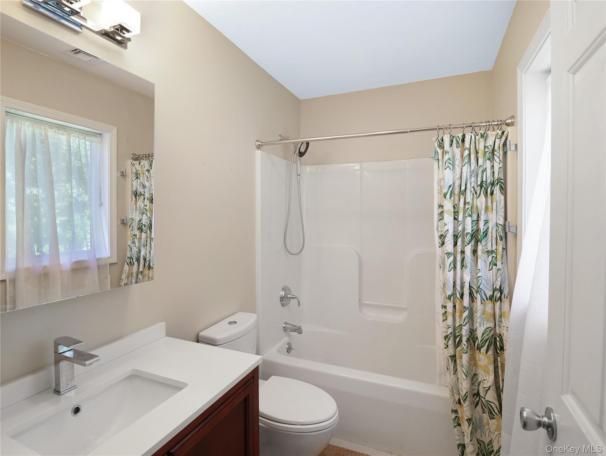 53 Leif Boulevard thumbnail 25