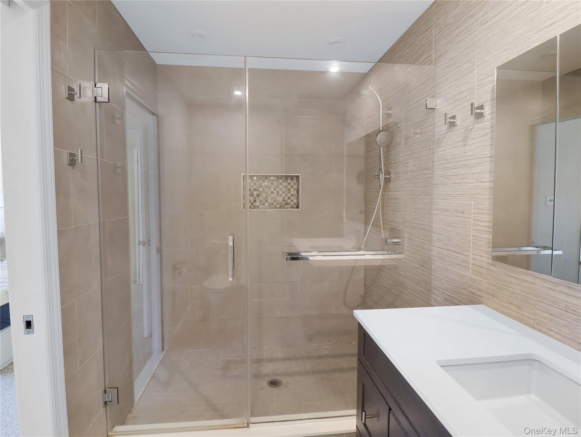 53 Leif Boulevard thumbnail 38