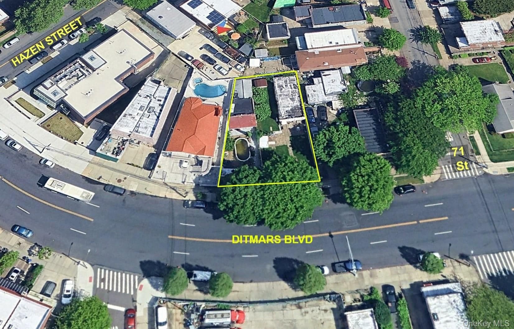 70-11 Ditmars Boulevard thumbnail 24