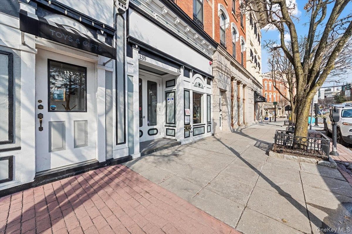 135 Main Street Unit: 201, Ossining