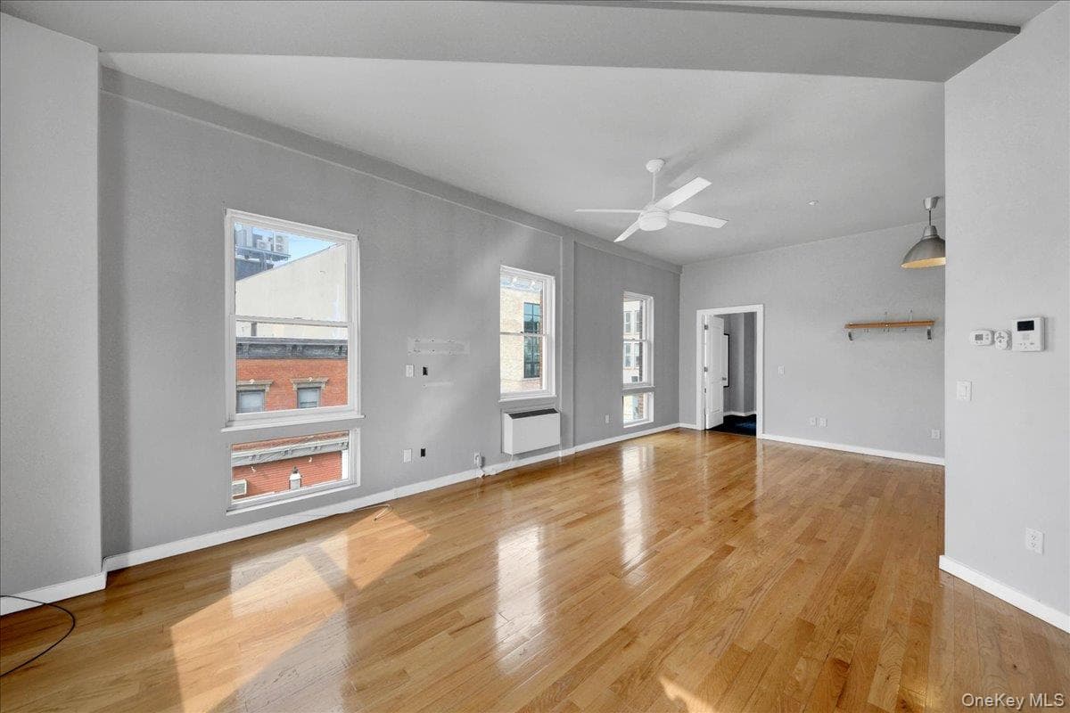 135 Main Street Unit: 201 thumbnail 5