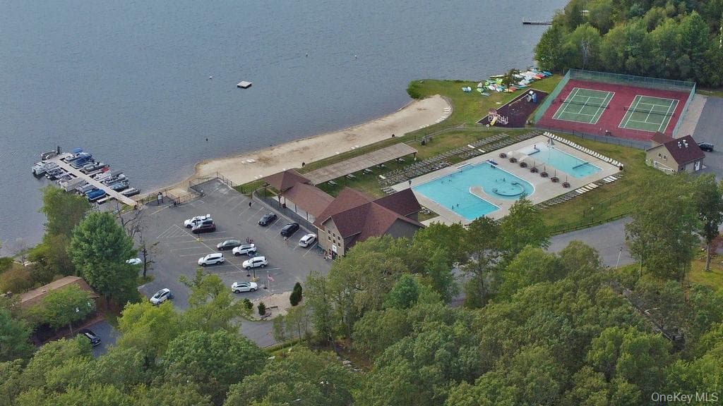 116 Lake Shore Drive thumbnail 44
