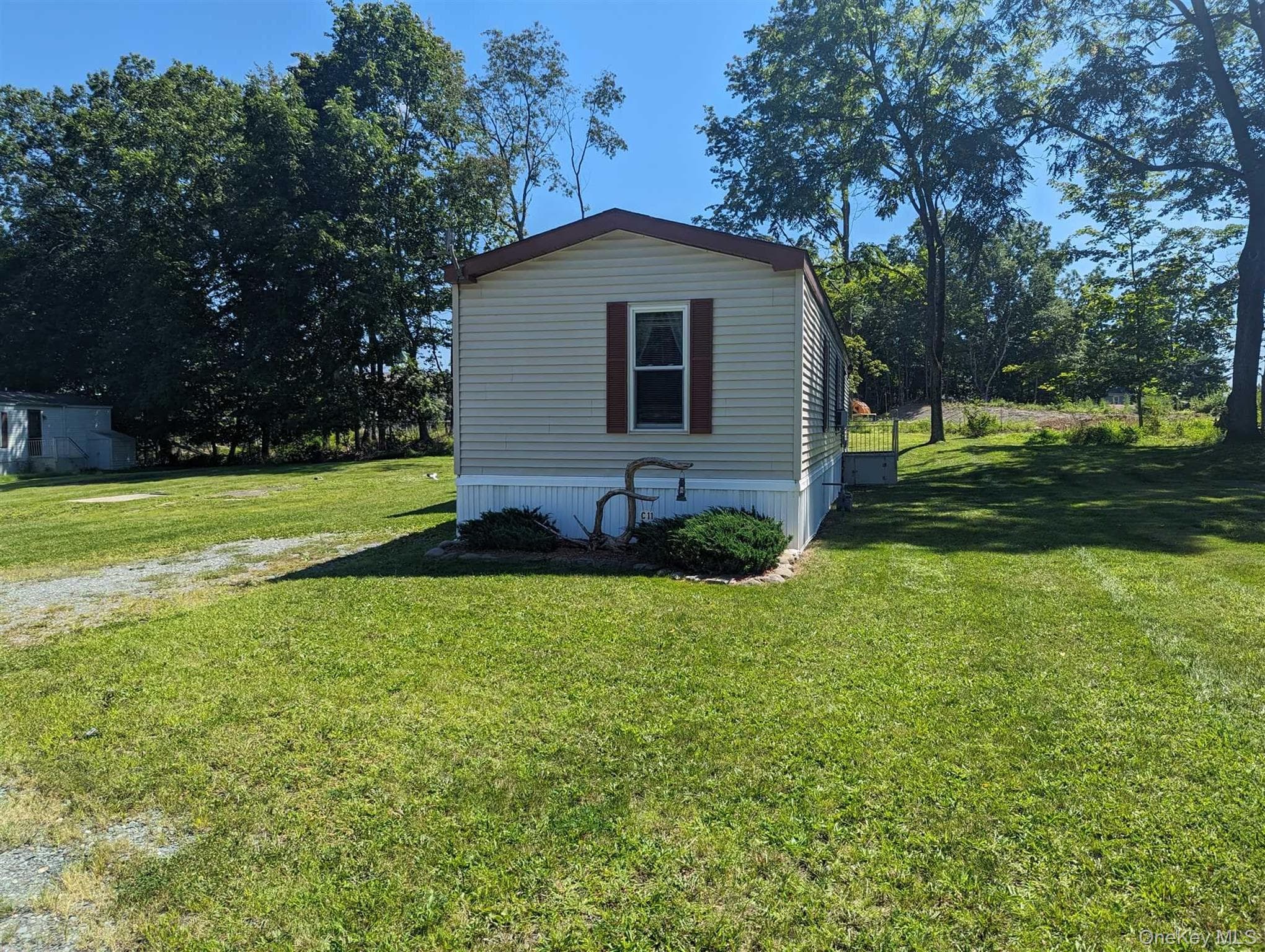 132 North Montgomery Street Unit: C11, Walden