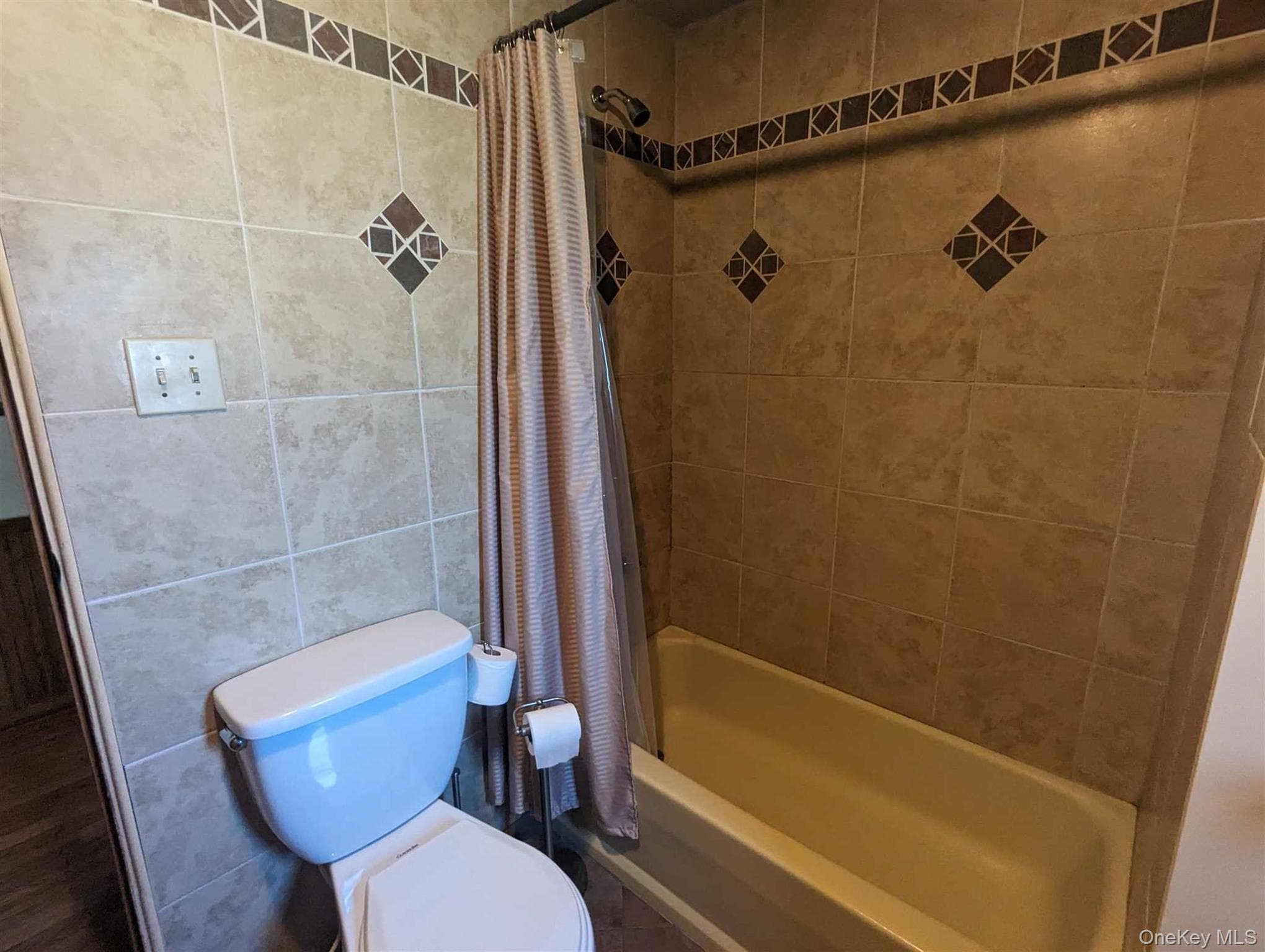 132 North Montgomery Street Unit: C11 thumbnail 12