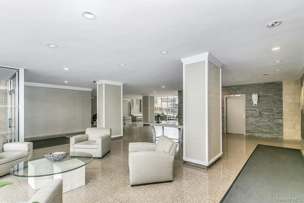 25 Neptune Boulevard Unit: 2nd Floor Apt. E thumbnail 28