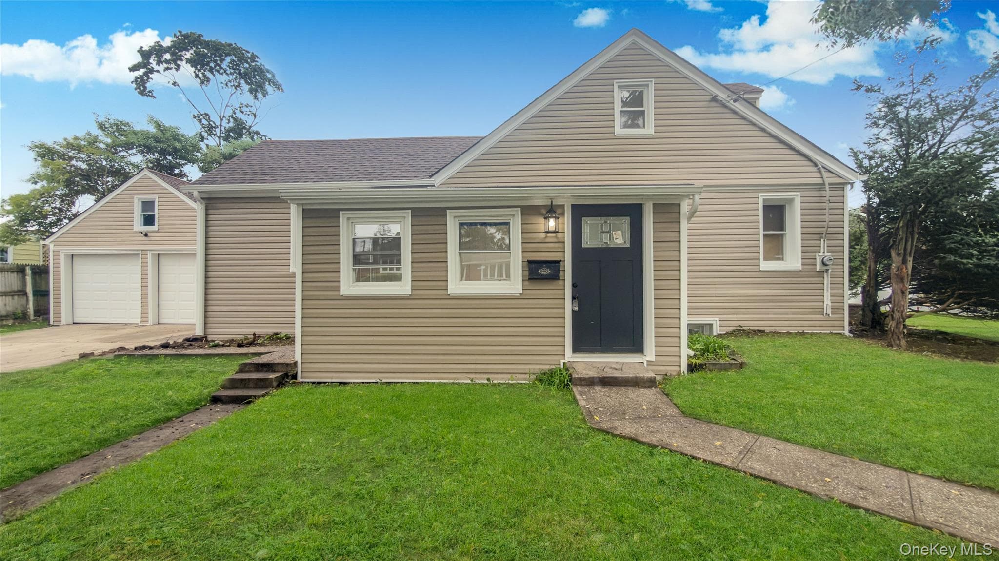 1180 Woodfield Road photo 1