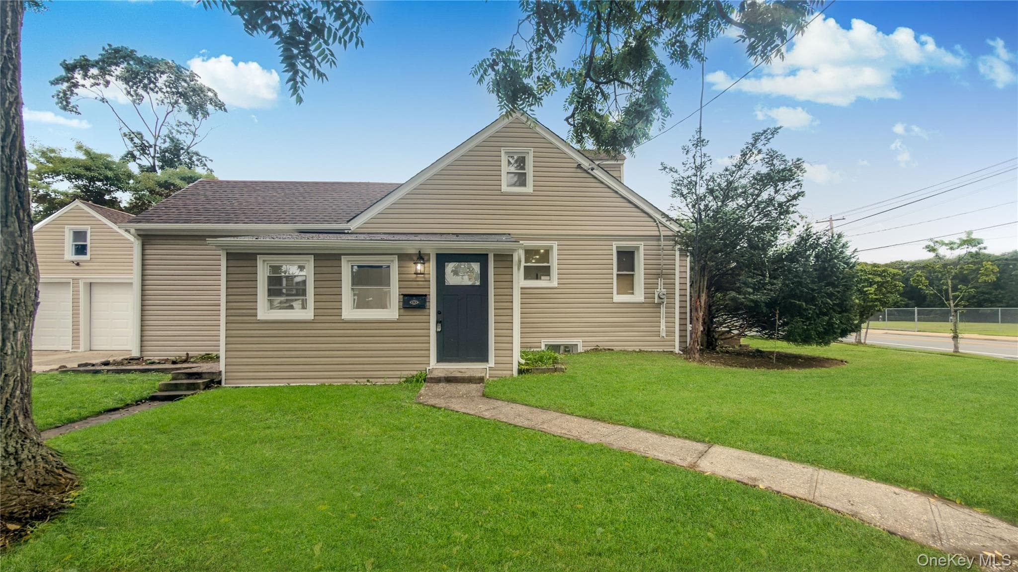 1180 Woodfield Road thumbnail 4