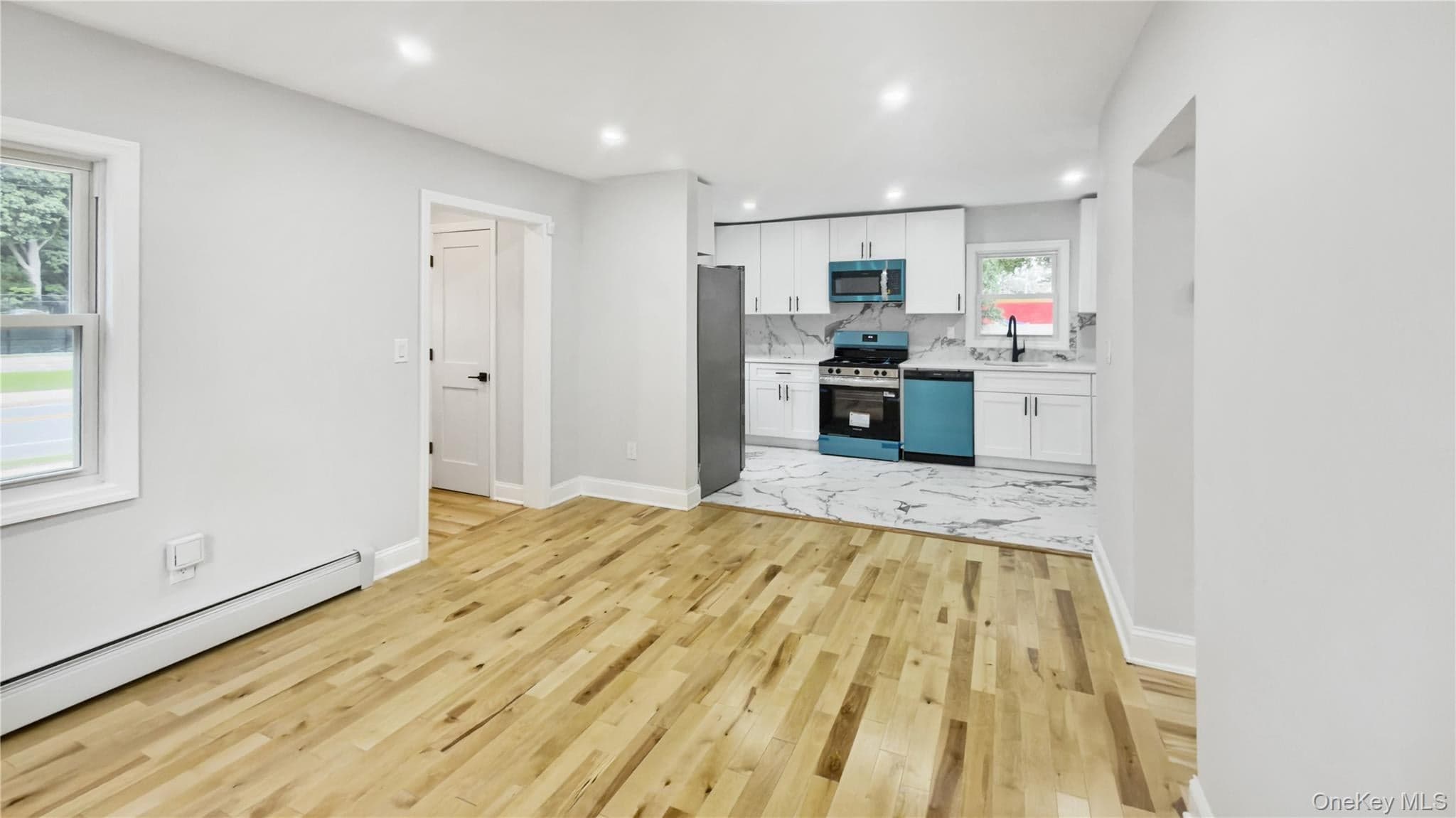 1180 Woodfield Road thumbnail 14