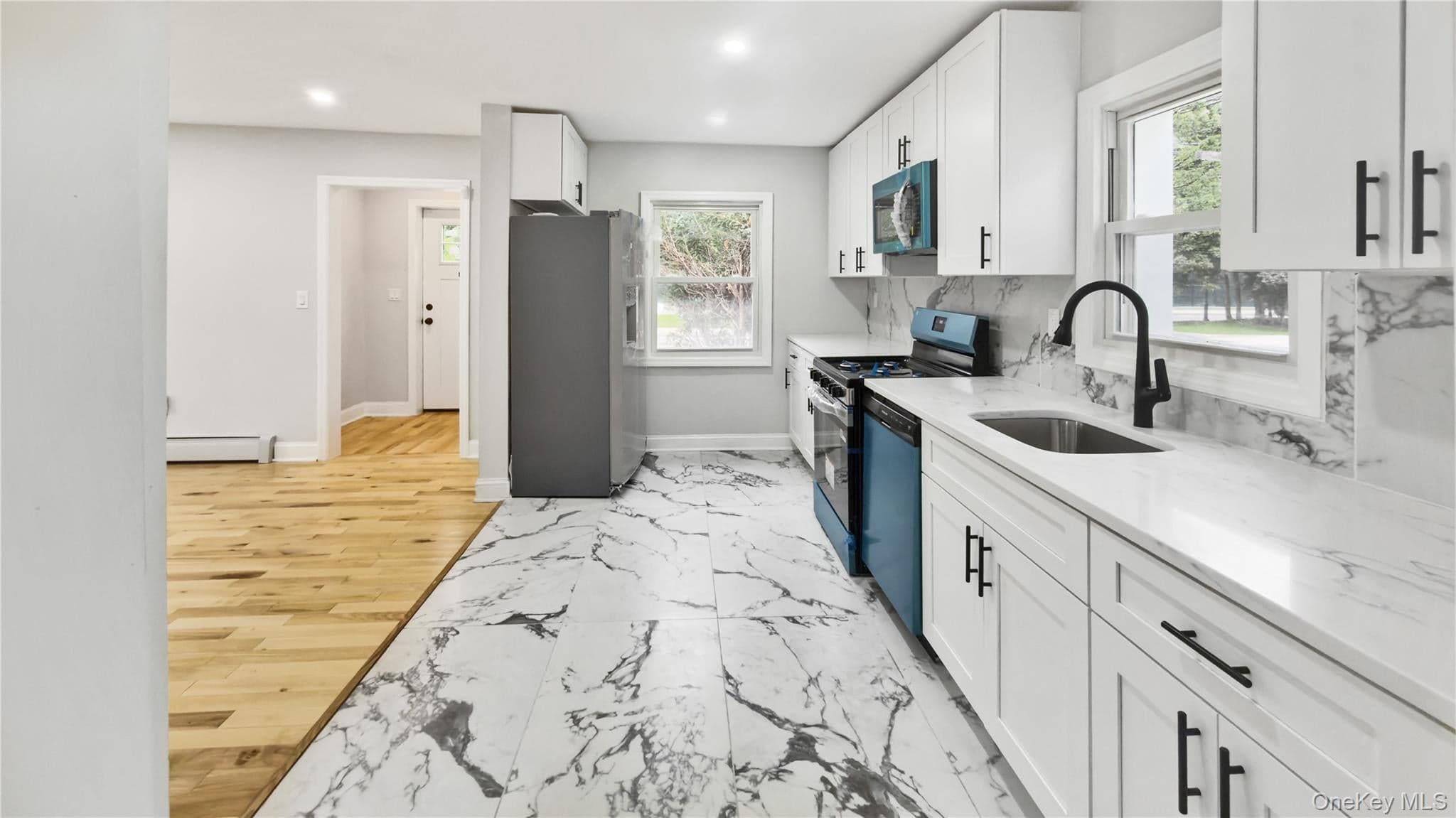 1180 Woodfield Road thumbnail 18